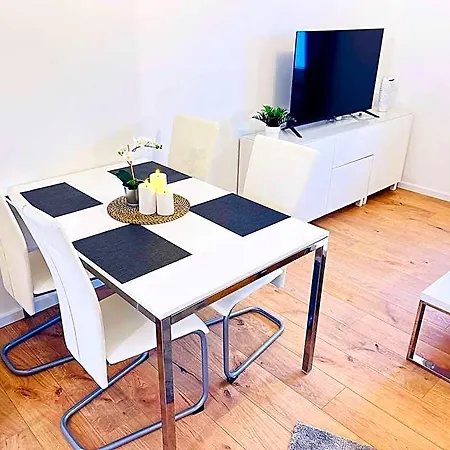 Premium In Koeln - Huerth! Hotel